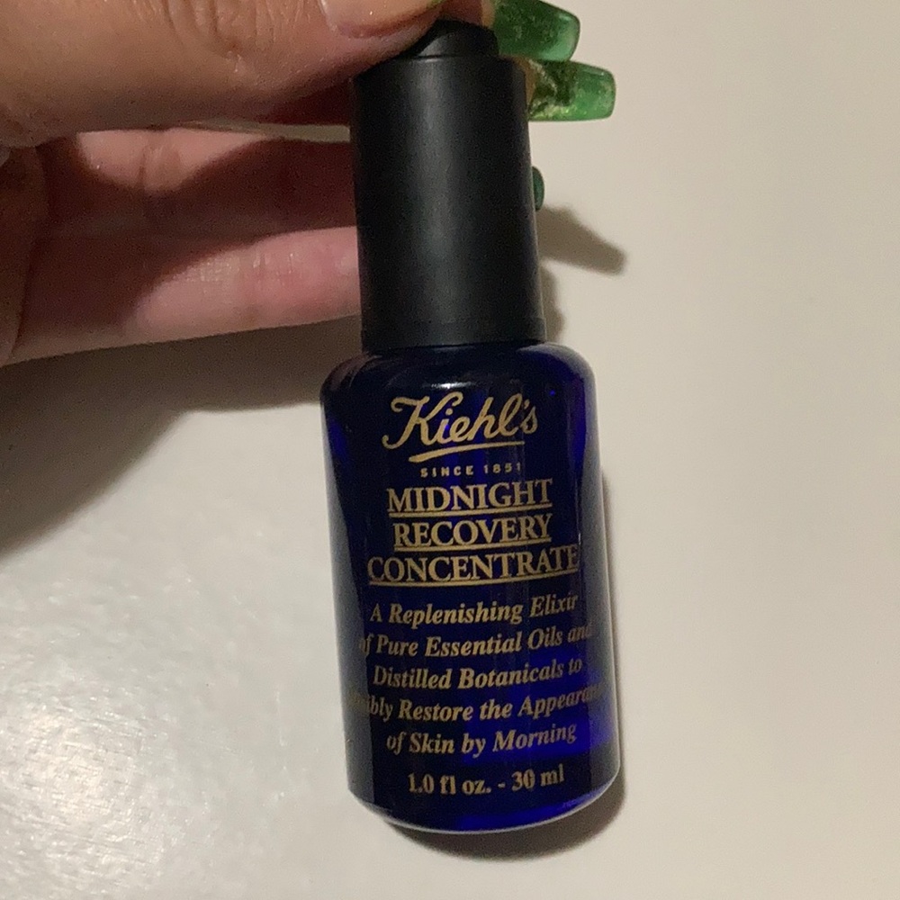 Kiehl’s Midnight Recovery Concentrate elixir oil